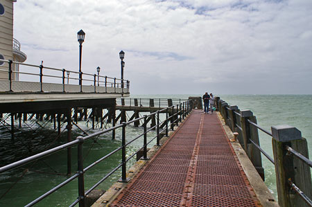 Worthing Pier - Sussex - www.simplonpc.co.uk -  Photo: © Ian Boyle, 1st July 2007