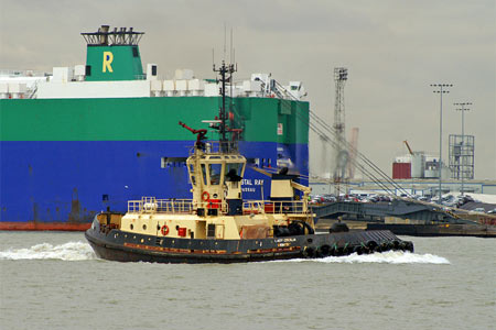 Svitzer tug Lady Cecilia - www.simplonpc.co.uk -  Photo: © Ian Boyle, 6th March 2008