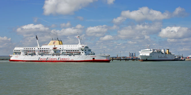 TransEuropa Ferries OLEANDER - Photo: 2013 Ian Boyle - www.simplonpc.co.uk