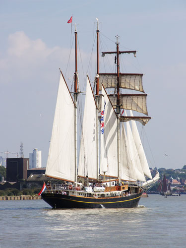 Thames Tall Ships 2014 - Photo: © Ian Boyle, 9th September 2014 - www.simplonpc.co.uk