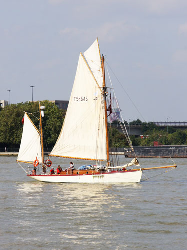 Thames Tall Ships 2014 - Photo: © Ian Boyle, 9th September 2014 - www.simplonpc.co.uk