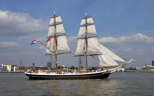 Thames Tall Ships 2014 - Photo: © Ian Boyle, 9th September 2014 - www.simplonpc.co.uk