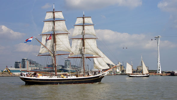 Thames Tall Ships 2014 - Photo: © Ian Boyle, 9th September 2014 - www.simplonpc.co.uk