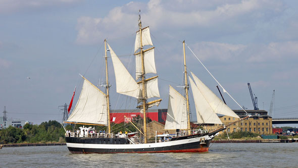 Thames Tall Ships 2014 - Photo: © Ian Boyle, 9th September 2014 - www.simplonpc.co.uk