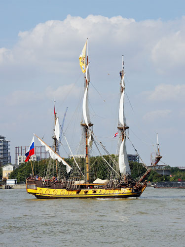 Thames Tall Ships 2014 - Photo: © Ian Boyle, 9th September 2014 - www.simplonpc.co.uk