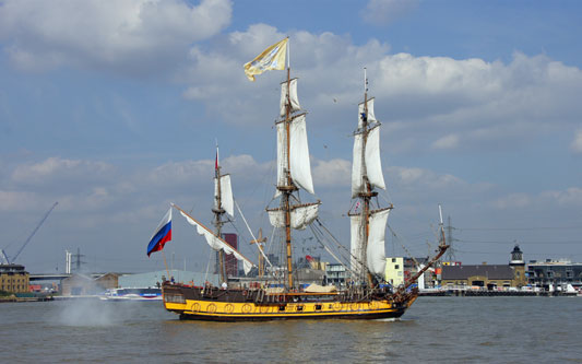 Thames Tall Ships 2014 - Photo: © Ian Boyle, 9th September 2014 - www.simplonpc.co.uk