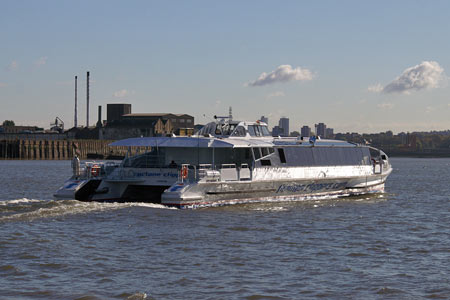 Cyclone Clipper - Thames Clippers - www.simplonpc.co.uk -  Photo: © 2007 Ian Boyle