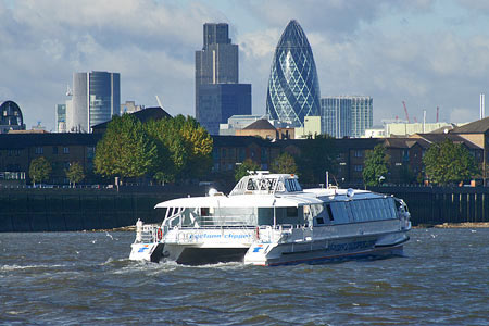 Cyclone Clipper - Thames Clippers - www.simplonpc.co.uk -  Photo: © 2007 Ian Boyle