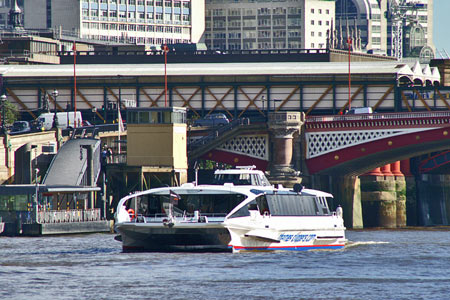 Cyclone Clipper - Thames Clippers - www.simplonpc.co.uk -  Photo: © 2007 Ian Boyle