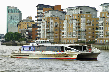 Hurricane Clipper - Thames Clippers -  Photo: © Ian Boyle - www.simplonpc.co.uk