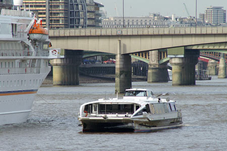 Hurricane Clipper - Thames Clippers -  Photo: © Ian Boyle - www.simplonpc.co.uk