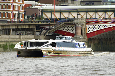 Hurricane Clipper - Thames Clippers -  Photo: © Ian Boyle - www.simplonpc.co.uk