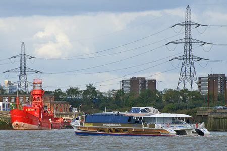 Monsoon Clipper - Thames Clippers - www.simplonpc.co.uk -  Photo: © 2007 Ian Boyle