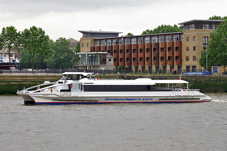 Moon Clipper - Thames Clippers -  Photo: © Ian Boyle - www.simplonpc.co.uk