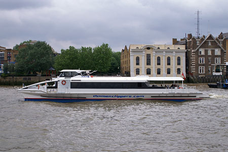 Moon Clipper - Thames Clippers -  Photo: © Ian Boyle - www.simplonpc.co.uk