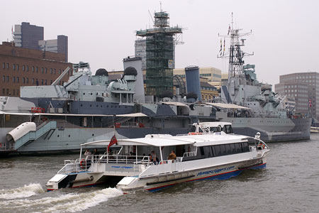 Moon Clipper - Thames Clippers -  Photo: © Ian Boyle - www.simplonpc.co.uk