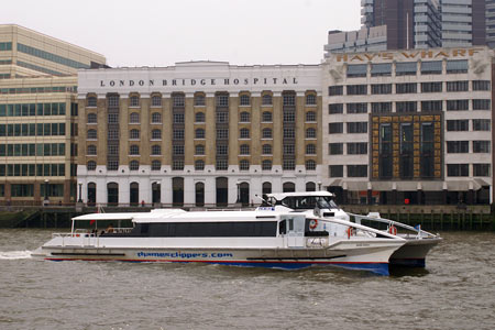 Moon Clipper - Thames Clippers -  Photo: © Ian Boyle - www.simplonpc.co.uk