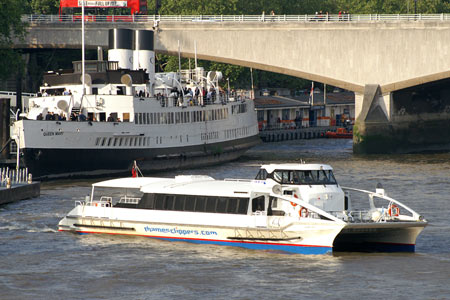 Moon Clipper - Thames Clippers -  Photo: © Ian Boyle - www.simplonpc.co.uk