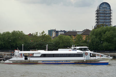 Moon Clipper - Thames Clippers -  Photo: © Ian Boyle - www.simplonpc.co.uk