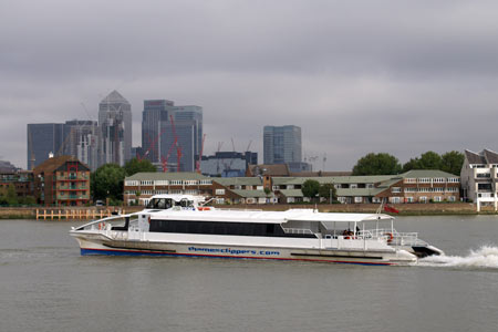 Moon Clipper - Thames Clippers -  Photo: © Ian Boyle - www.simplonpc.co.uk