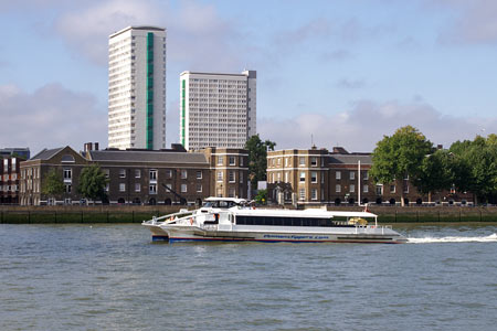 Moon Clipper - Thames Clippers -  Photo: © Ian Boyle - www.simplonpc.co.uk