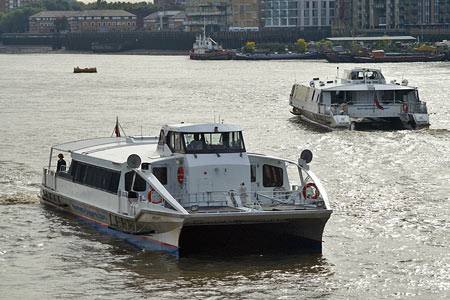 Moon Clipper - Thames Clippers -  Photo: © Ian Boyle - www.simplonpc.co.uk