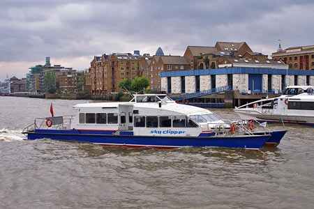 Sky Clipper - Thames Clippers -  Photo: © Ian Boyle - www.simplonpc.co.uk