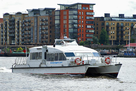 Star Clipper - Thames Clippers -  Photo: © Ian Boyle - www.simplonpc.co.uk