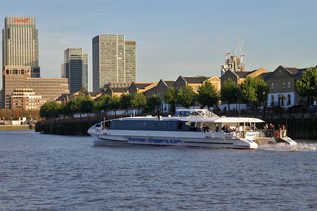 Typhoon Clipper - Thames Clippers - www.simplonpc.co.uk -  Photo: © 2007 Ian Boyle