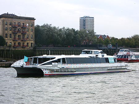 Hurricane Clipper - Thames Clippers -  Photo: © Ian Boyle - www.simplonpc.co.uk