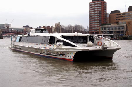 Hurricane Clipper - Thames Clippers -  Photo: © Ian Boyle - www.simplonpc.co.uk