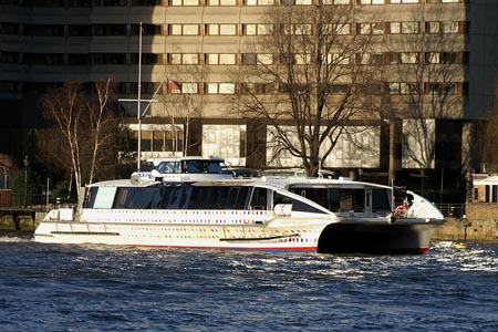 Hurricane Clipper - Thames Clippers -  Photo: © Ian Boyle - www.simplonpc.co.uk