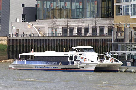 Sun Clipper - Thames Clippers -  Photo: © Ian Boyle - www.simplonpc.co.uk