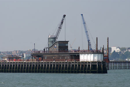 Southend Pier - Photo:  Ian Boyle, 8th June 2006 - www.simplonpc.co.uk