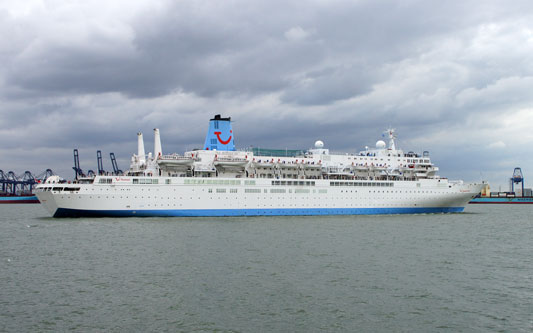 THOMSON SPIRIT - www.simplonpc.co.uk - Photo: © Ian Boyle, 12th September 2012