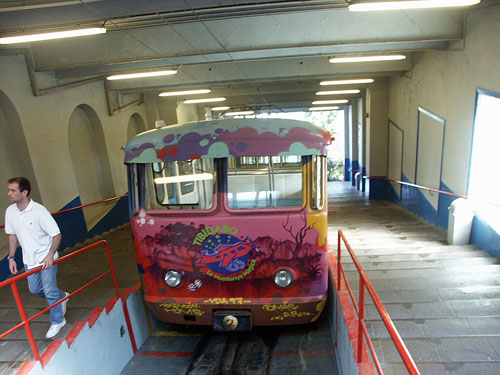 Barcelona - Tibidabo Funicular - Photo: © Ian Boyle, 1st September 2002 - www.simplompc.co.uk - Simplon Postcards