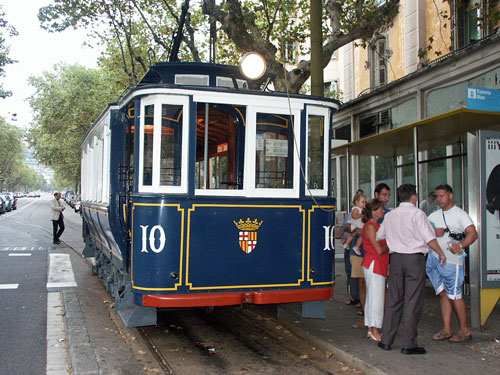 Barcelona - Tramvia Blau - Photo: © Ian Boyle, 1st September 2002 - www.simplompc.co.uk - Simplon Postcards