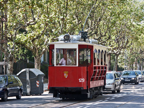 Barcelona - Tramvia Blau - Photo: © Ian Boyle, 1st September 2002 - www.simplompc.co.uk - Simplon Postcards