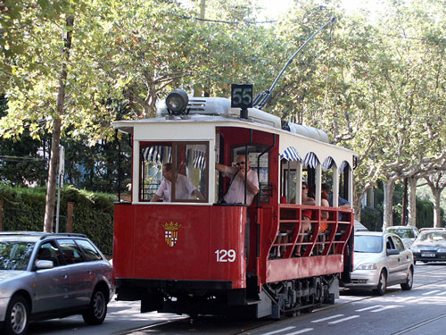 Barcelona - Tramvia Blau - Photo: © Ian Boyle, 1st September 2002 - www.simplompc.co.uk - Simplon Postcards