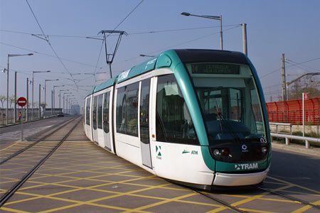 Barcelona TRAM Trambesòs - Photo: © Ian Boyle, 18th March 2008 - Simplon Postcards - www.simplonpc.co.uk