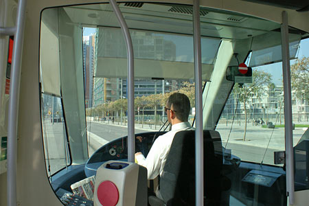 Barcelona TRAM Trambesòs - Photo: © Ian Boyle, 18th March 2008 - Simplon Postcards - www.simplonpc.co.uk