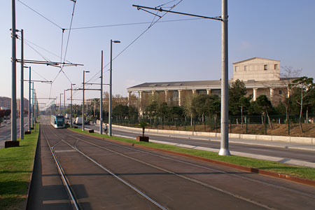 Barcelona TRAM Trambesòs - Photo: © Ian Boyle, 18th March 2008 - Simplon Postcards - www.simplonpc.co.uk