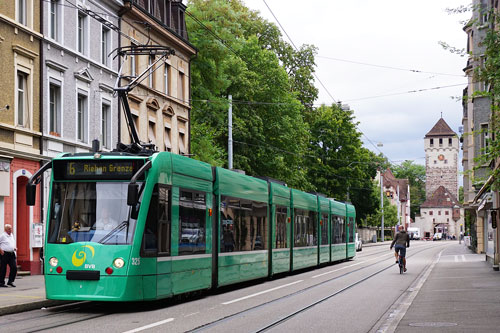 Basel Be6/8 Combino Tram - www.simplonpc.co.uk - Photo: ©Ian Boyle 26th July 2017