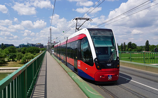 BelgradeCAF Urbos 3 Tram - www.spimplonpc.co.uk - Photo: ©Ian Boyle 17th May 2016