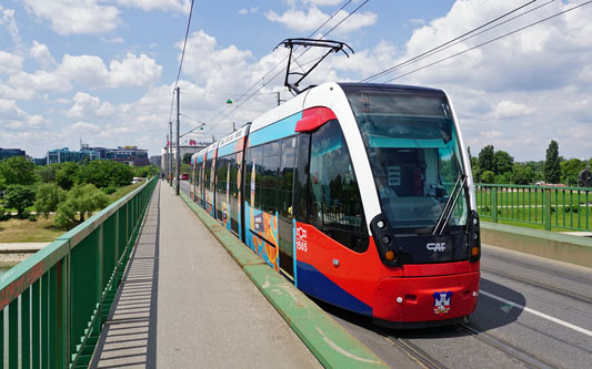 BelgradeCAF Urbos 3 Tram - www.spimplonpc.co.uk - Photo: ©Ian Boyle 17th May 2016