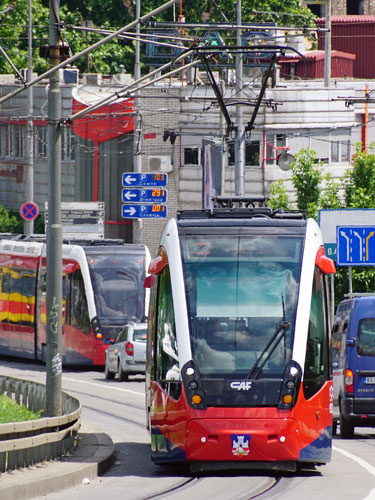 BelgradeCAF Urbos 3 Tram - www.spimplonpc.co.uk - Photo: ©Ian Boyle 17th May 2016