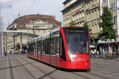 Bern Combino Classic 6/8 Tram - www.simplonpc.co.uk - Photo: ©1988 Ian Boyle