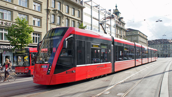 Bern Combino Classic 6/8 Tram - www.simplonpc.co.uk - Photo: ©1988 Ian Boyle