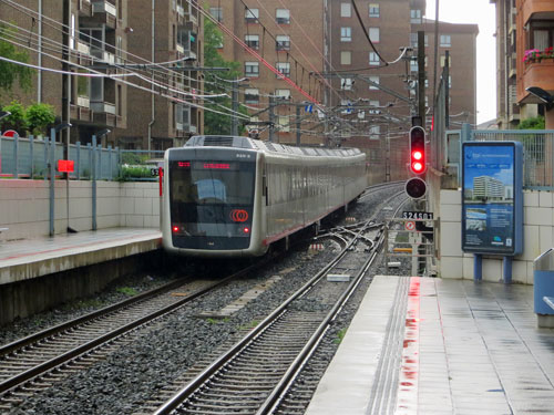 Bilbao Metro - Photo:   Ian Boyle, 27th May 2015 - www.simplonpc.co.uk