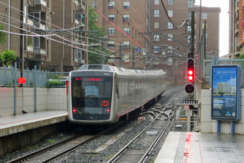 Bilbao Metro - Photo:   Ian Boyle, 27th May 2015 - www.simplonpc.co.uk